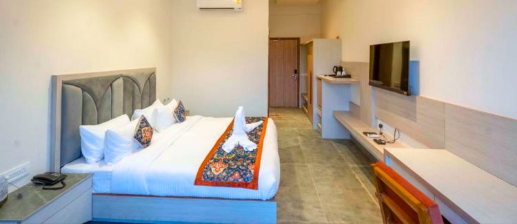 Premium Cottage with Jacuzzi