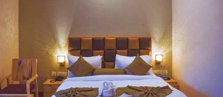 Cabana with private sit out