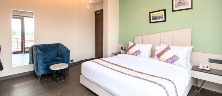 Premium Room with Balcony 