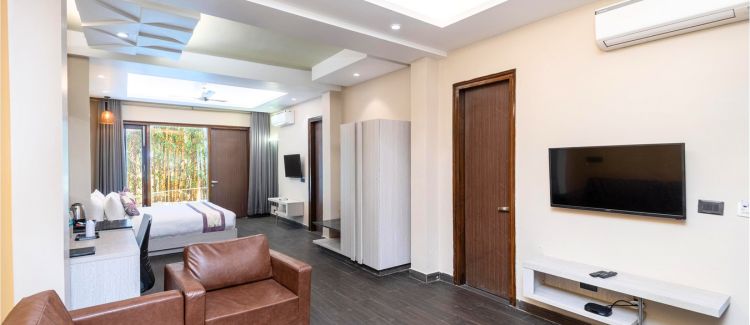 Royal Jacuzzi Suite Room