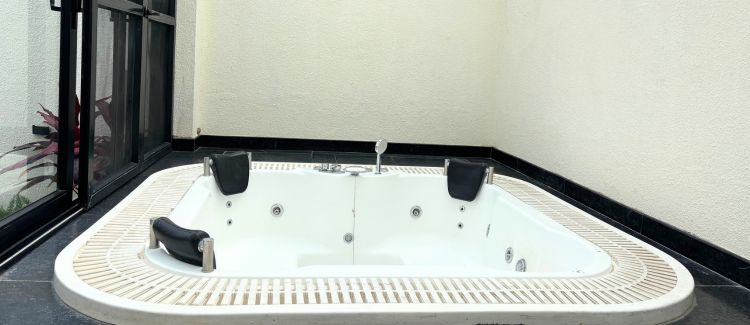 Water Hole - Private Pool Villas