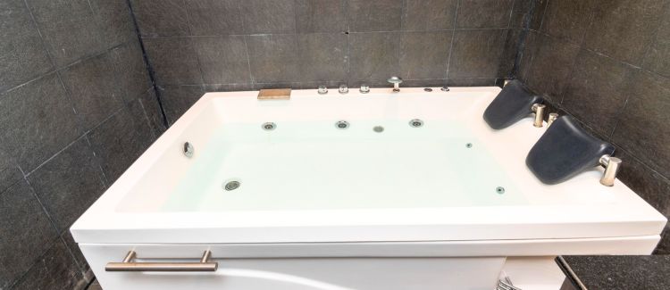 Royal Jacuzzi Suite Room