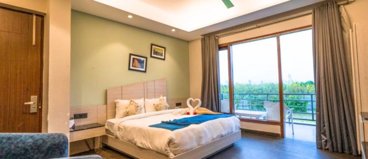 Premium Room with Balcony 