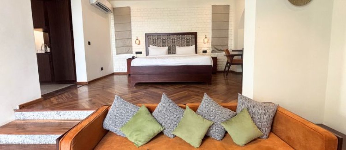 Water Hole - Private Pool Villas