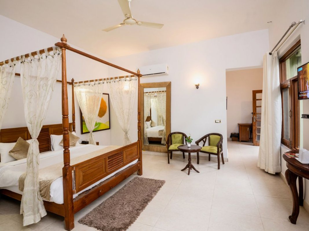 Elegant Room with Plunge Pool