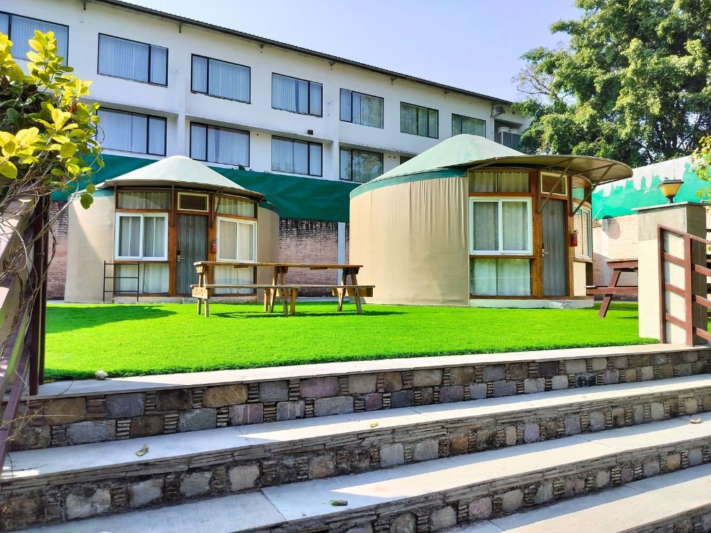 Bel La Monde Riverside Resort