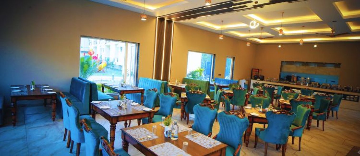 Corbett Mango Bloom River Resort 