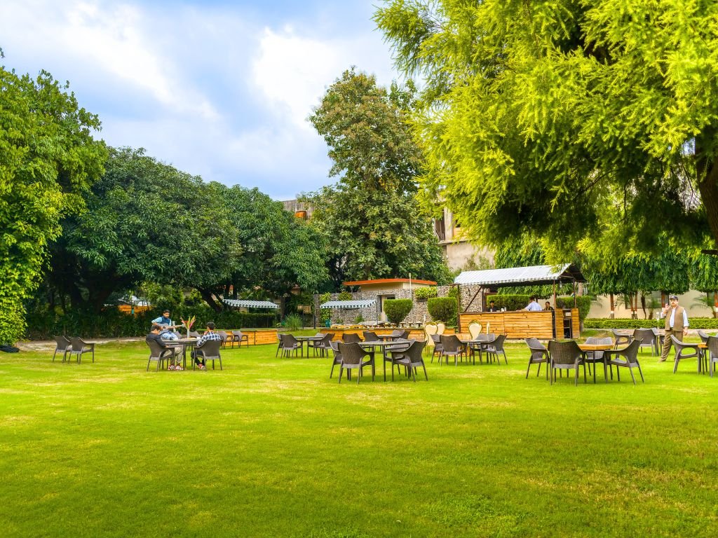 Manu Maharani Resort Corbett