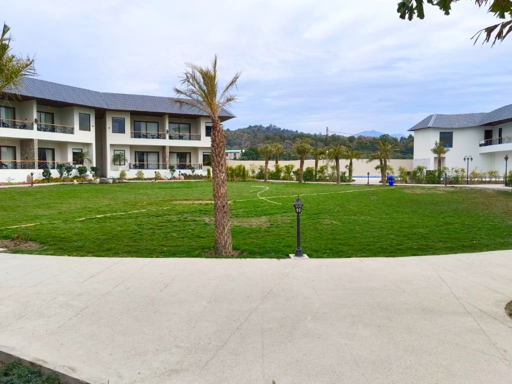  Shervani Pebbles & Pines Corbett