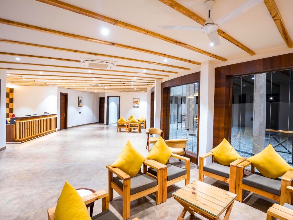  Shervani Pebbles & Pines Corbett