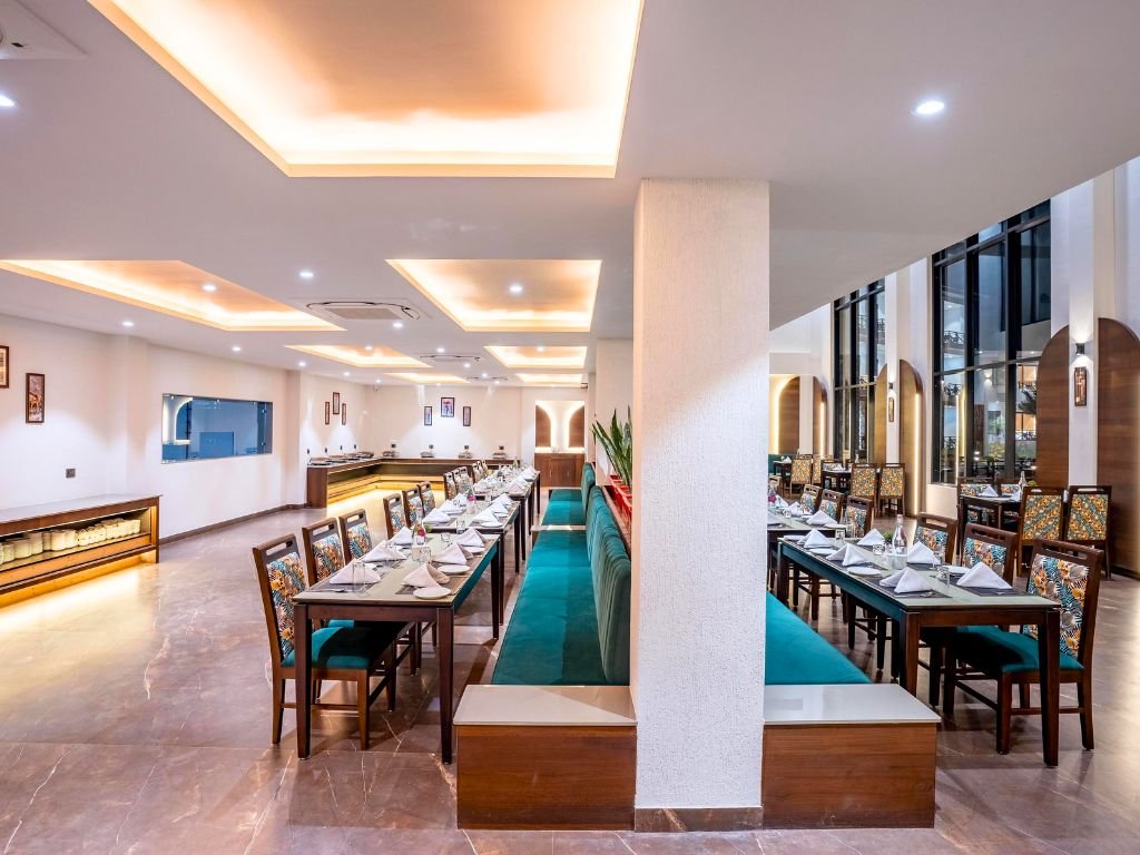  Shervani Pebbles & Pines Corbett