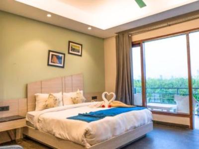 Premium Room with Balcony 