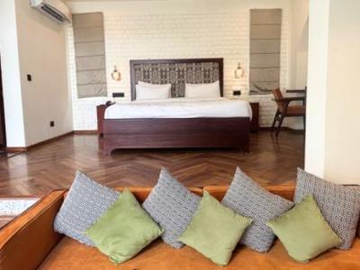 Water Hole - Private Pool Villas