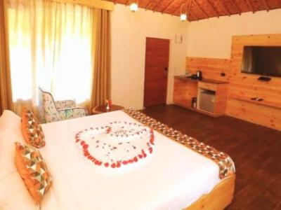 Elite Cottage with Open Shower