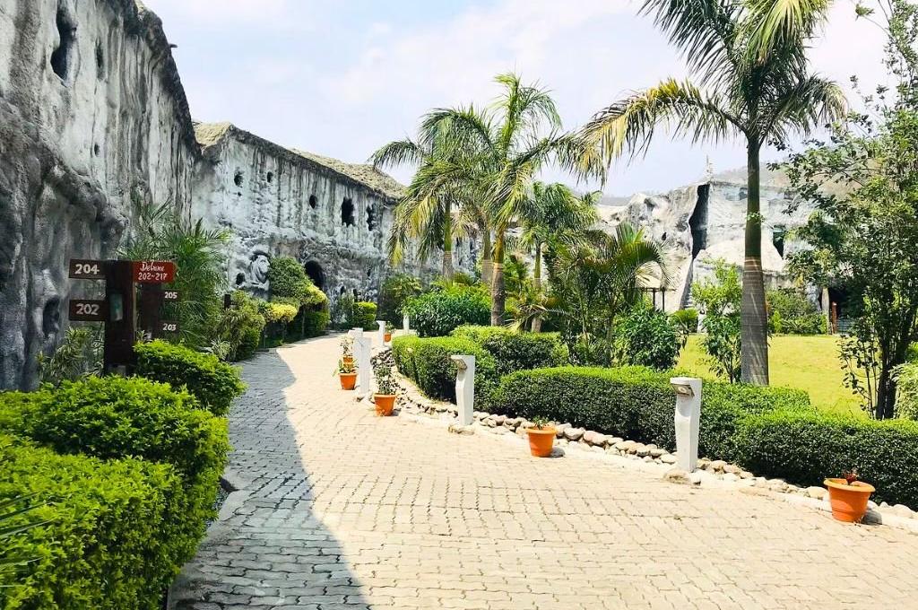 Brys Caves Resort Corbett