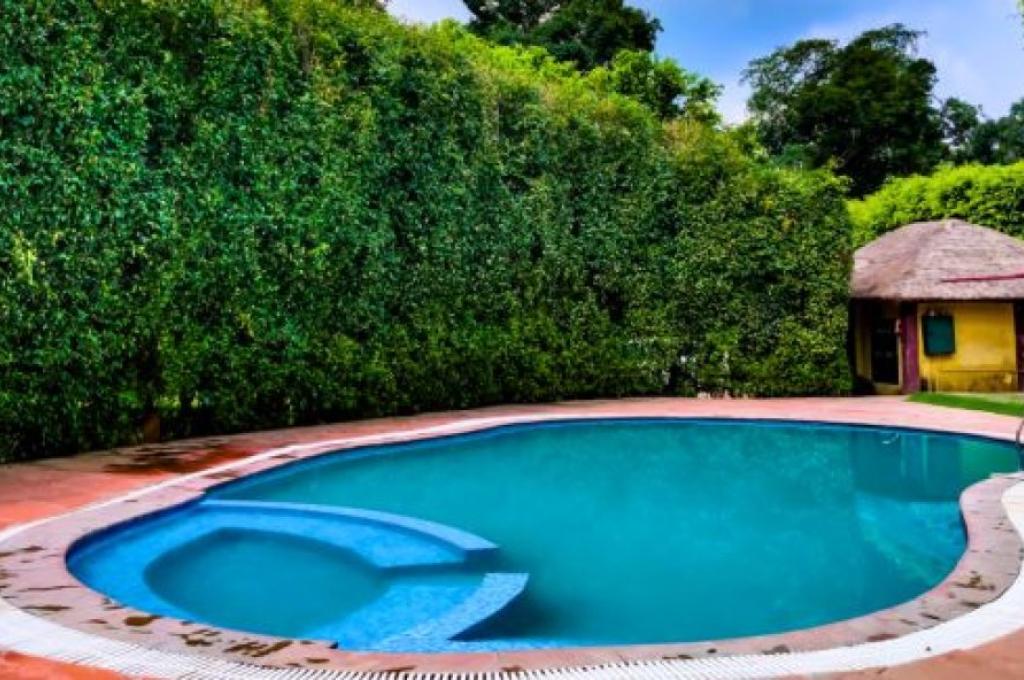  Corbett Machaan Resort 