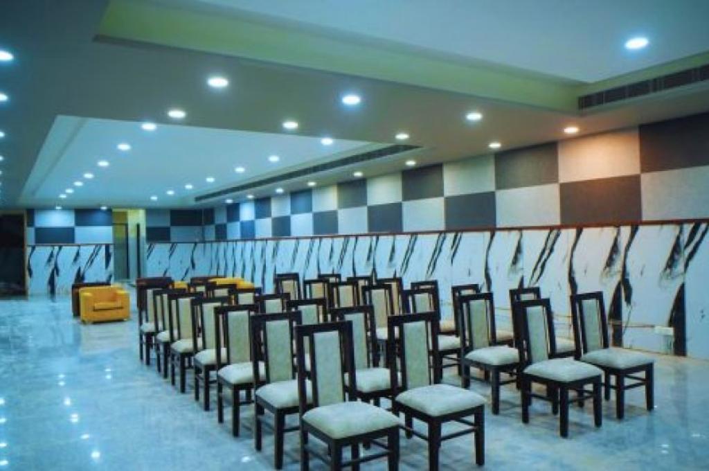 Corbett Mango Bloom River Resort 