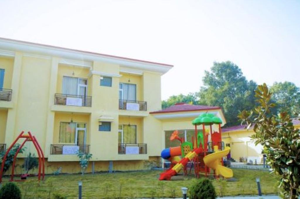 Corbett Mango Bloom River Resort 