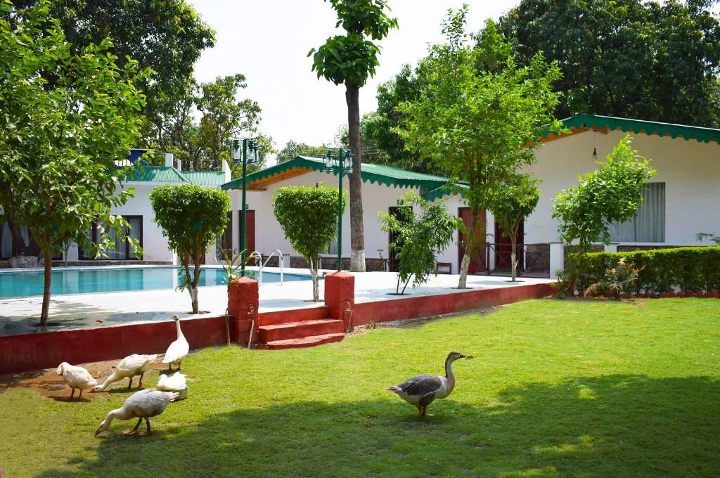 Corbett Paradiso Resort