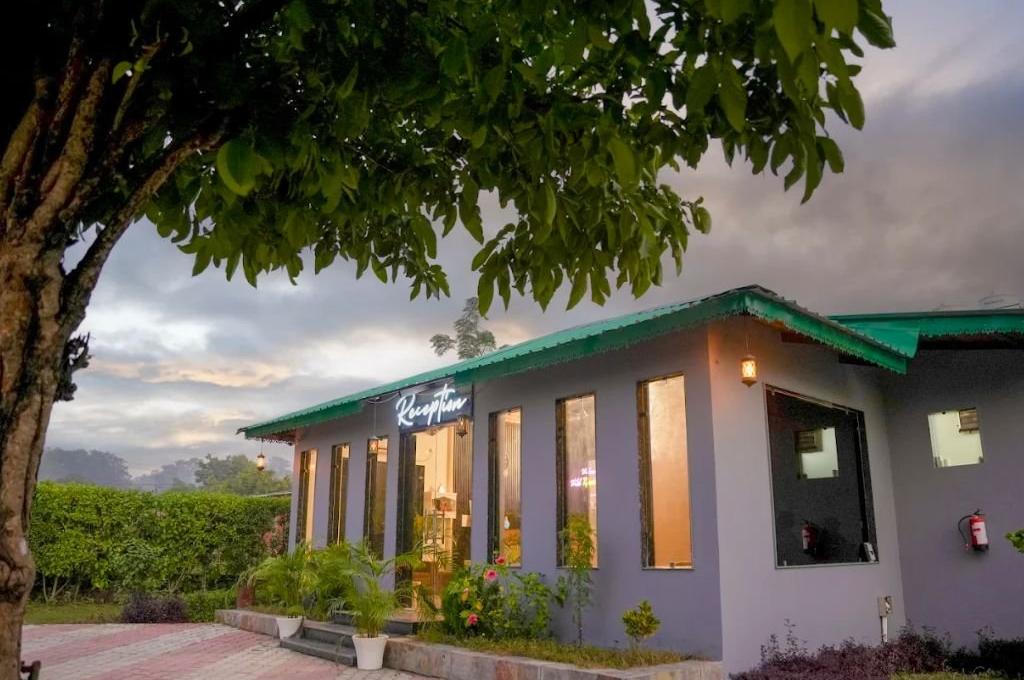 Corbett Wild River Resort