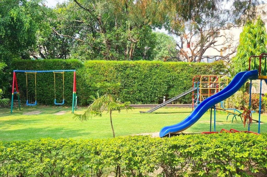 Manu Maharani Resort Corbett