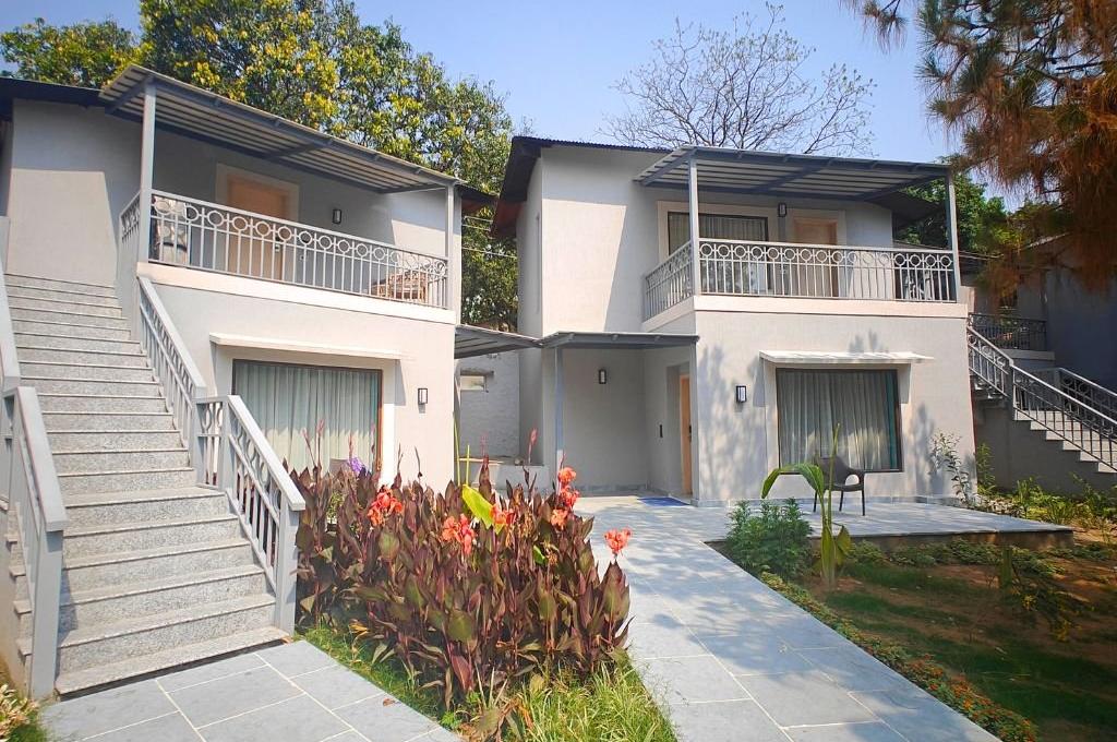 Manu Maharani Resort Corbett