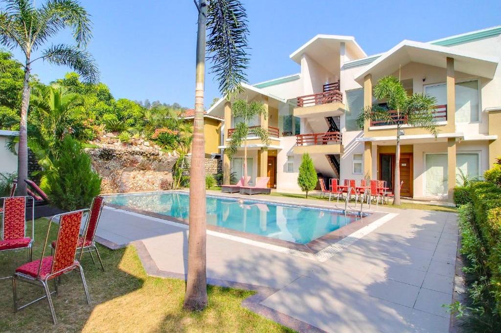 Maulik Mansion Resort