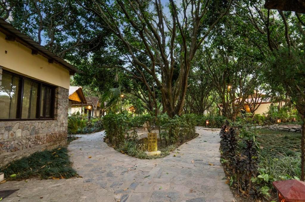 WILD IRIS RESORT & SPA